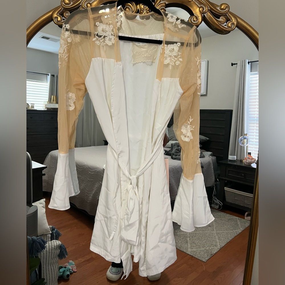 White Satin and Nude Lace Robe - size M - NEW (Robed of Love)